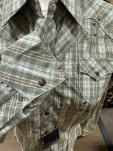 Load image into Gallery viewer, Rock 47 by wrangler ladies snap snap shirt - green (final sale)