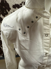Load image into Gallery viewer, Wrangler ladies western shirt - white (stained, final sale)