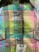 Load image into Gallery viewer, Wrangler Women&#39;s Snap Button-Up Western Shirt (final sale)