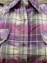 Load image into Gallery viewer, Wrangler rock47 women’s snap button shirt - Purple (final sale)
