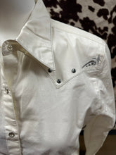 Load image into Gallery viewer, Wrangler ladies western shirt - white (stained, final sale)