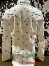 Load image into Gallery viewer, Wrangler ladies western shirt - White with shoe horse(stain, final sale)