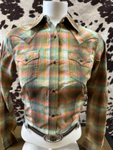 Load image into Gallery viewer, Wrangler ladies western shirt - autumn colors (final sale)