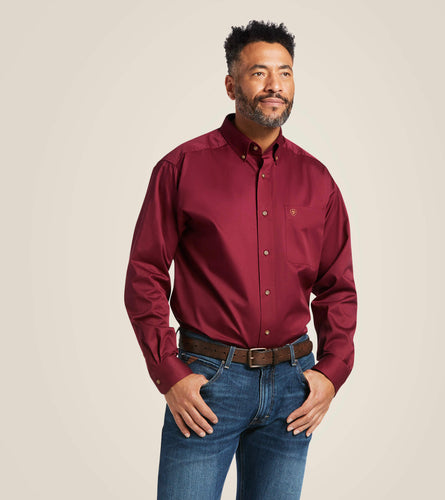 Men’s Ariat Solid Twill Classic Fit Shirt - Burgandy