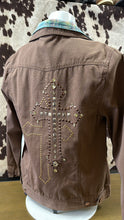 Load image into Gallery viewer, Wrangler ladies trucker Jacket - Embelished Brown