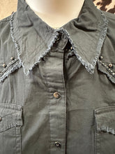 Load image into Gallery viewer, 20x ladies snap shirt - black frayed hem (final sale)