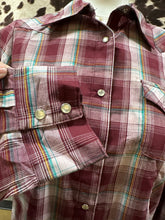 Load image into Gallery viewer, Wrangler ladies snap button shirt - plaid burgundy (final sale)