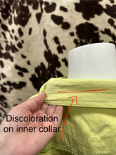 Load image into Gallery viewer, Wrangler 20X ladies western shirt - lemon (discolored, final sale)