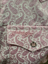 Load image into Gallery viewer, Wrangler ladies tough enough to wear pink western shirt - paisley pink (discoloration-final sale)