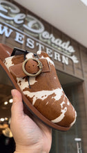 Load image into Gallery viewer, Ariat ladies Country Mule - Cow Hair On