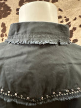 Load image into Gallery viewer, 20x ladies snap shirt - black frayed hem (final sale)