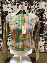 Load image into Gallery viewer, Wrangler Women&#39;s Snap Button-Up Western Shirt (final sale)