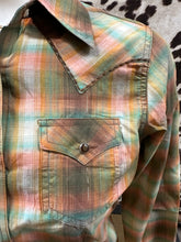 Load image into Gallery viewer, Wrangler ladies western shirt - autumn colors (final sale)