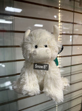 Load image into Gallery viewer, Snow the highland - 8 inches cow -