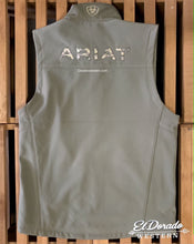 Load image into Gallery viewer, Ariat Men&#39;s Logo 2.0 Soft-shell Vest - Morel / Camo