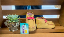 Load image into Gallery viewer, Infant Moccasin - &quot;Reagan&quot; Tan/Pink