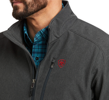 Load image into Gallery viewer, Ariat Men&#39;s Logo 2.0 Softshell Jacket - Charcoal / Americana