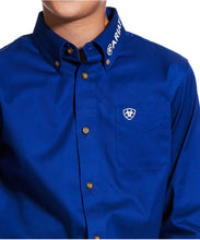 Load image into Gallery viewer, Team Logo Twill Classic Fit Shirt